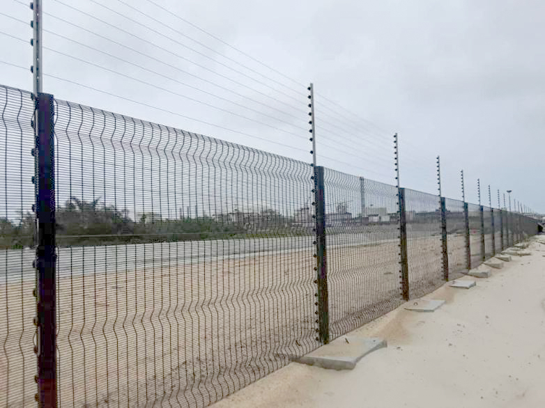 High-security perimeter fence